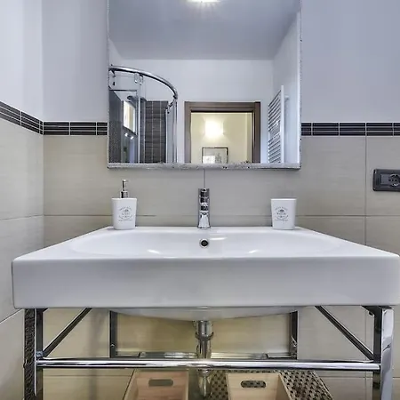 Apartment La Casa Di Flo Luxury Lierna