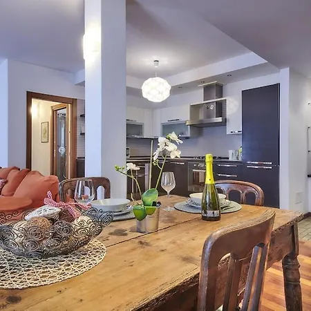La Casa Di Flo Luxury * ليرنا