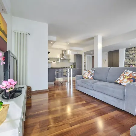 La Casa Di Flo Luxury Apartment *