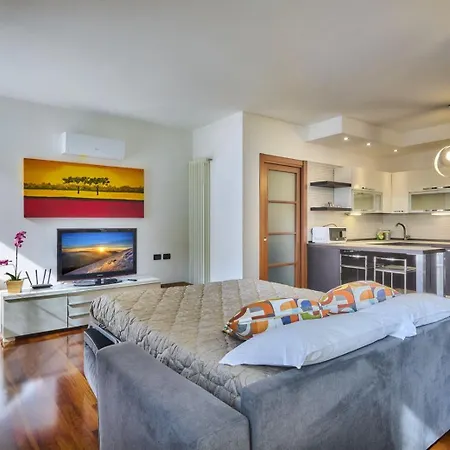 Apartment La Casa Di Flo Luxury Lierna